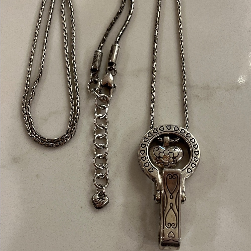Retired Brighton 36” silver plated card lanyard holder necklace floating heart